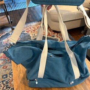 Lo & Sons Blue Travel Bag